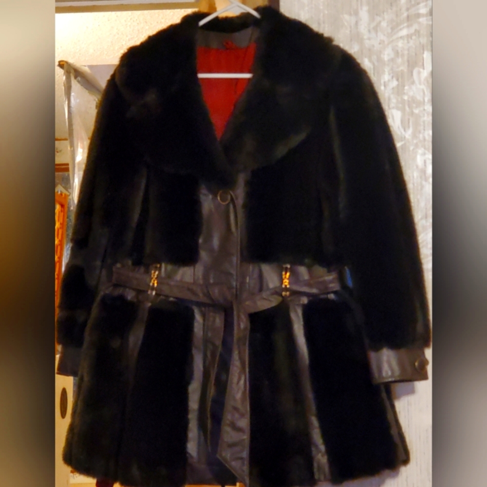 Jet set of California Genuine Leather garment  with Dark Brown fur